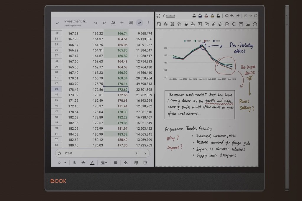 Pantalla de la tablet Boox Tab X C con apps de hoja de cálculo y notas abiertas al mismo tiempo