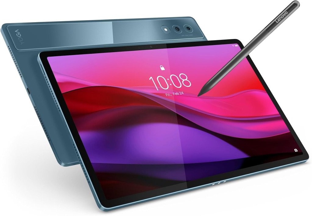 Imagen de la Lenovo Yoga Tab Plus con lápiz Lenovo Tab Pen Pro flotante y vista posterior de la tablet