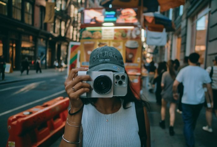 Camera Intelligence Caira: La Primera Cámara con IA Generativa Integrada